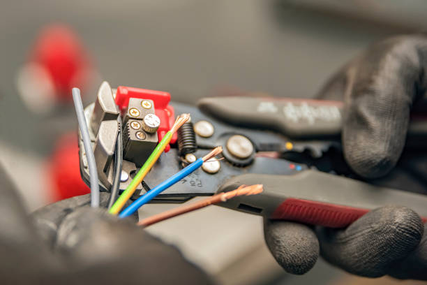 Best Electrical Troubleshooting Services  in Urbana, IL