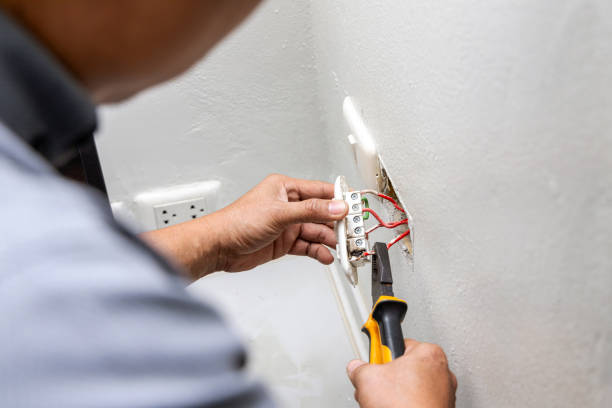 Best Electrical Contractors for Businesses  in Urbana, IL